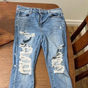 American Eagle Outfitters Light Blue Distressed Boyfriend Jeans
